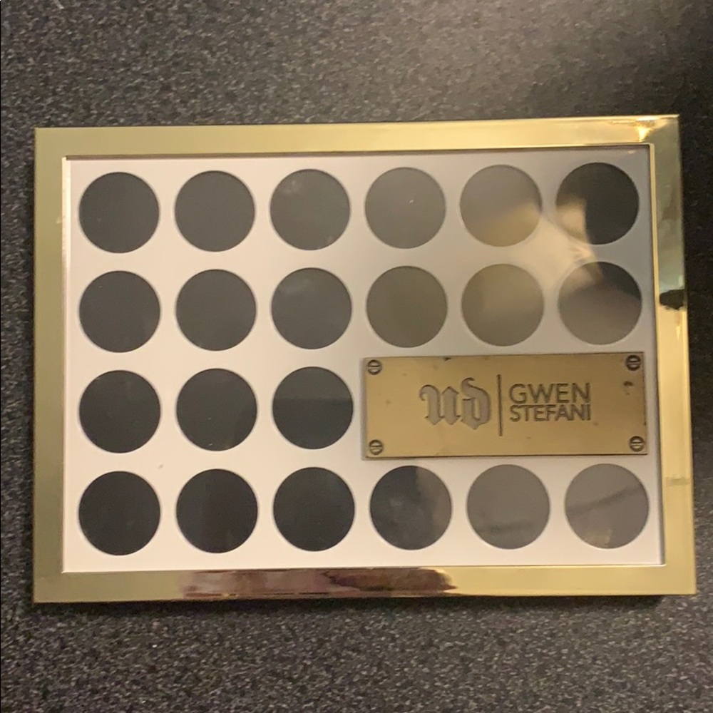 Urban Decay X Gwen Stefani Palette